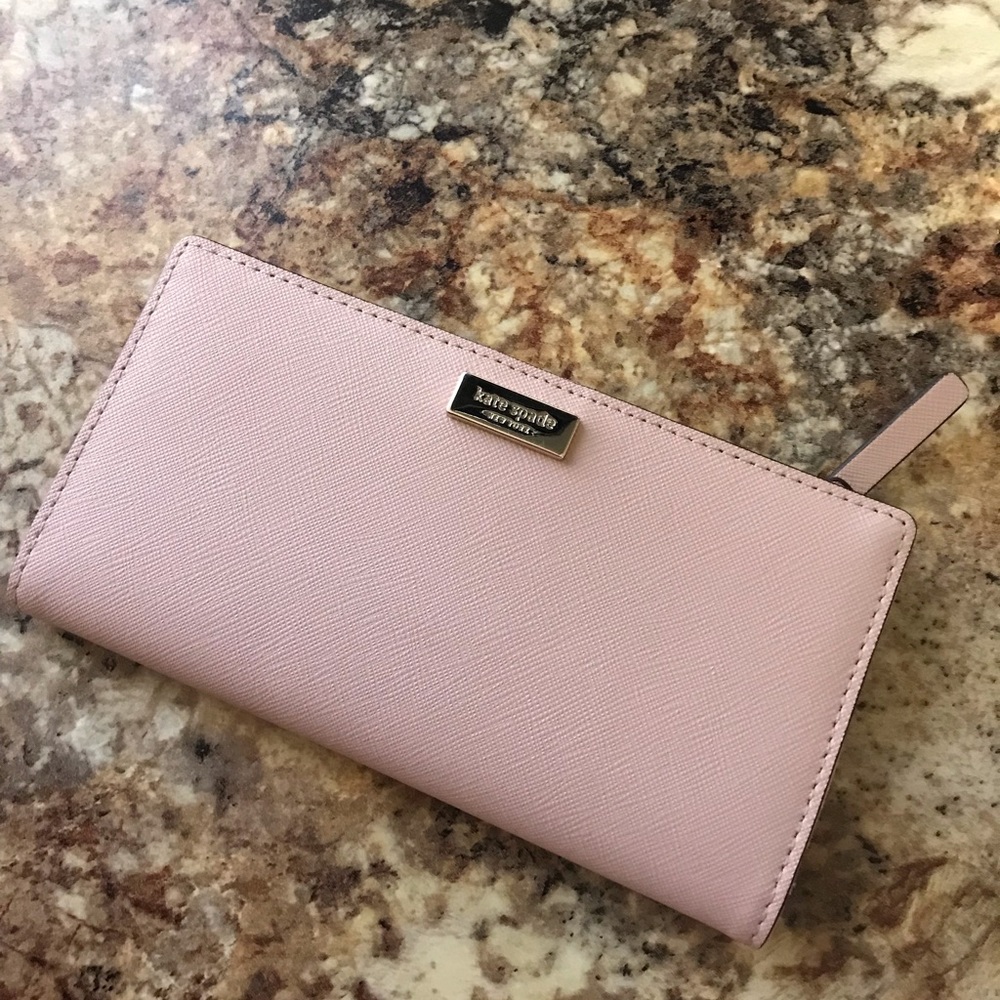 Kate Spade Wallet in pinkish nude